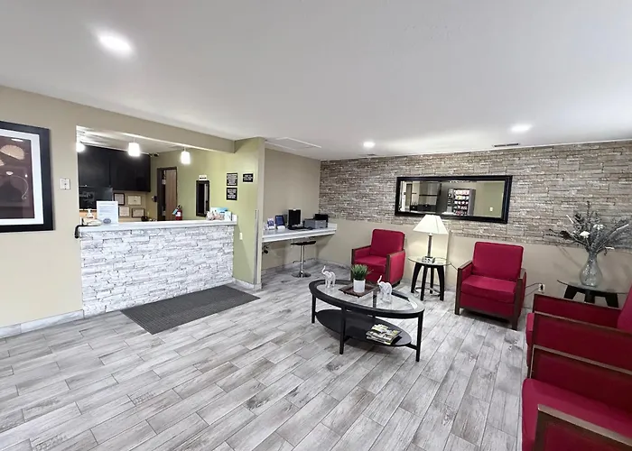 Cheap hotels Super 8 By Wyndham Logan